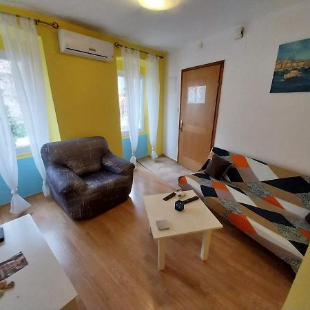 Apartmani Jadran 木洛希尼 外观 照片