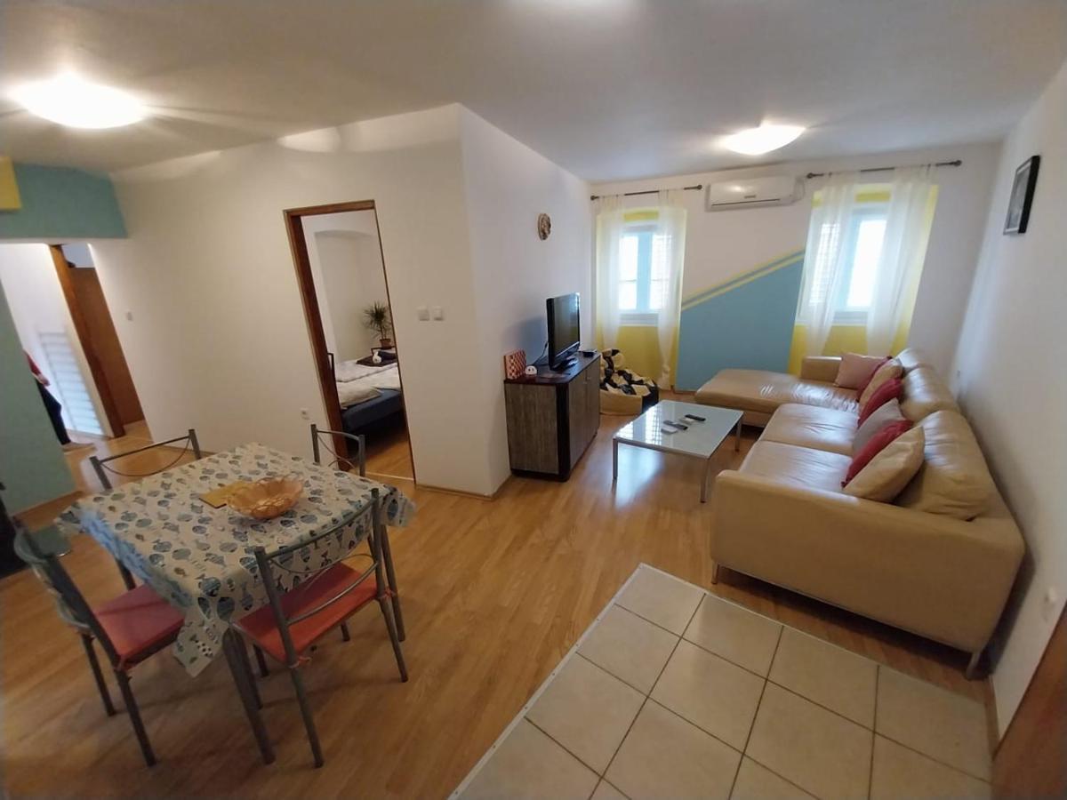 Apartmani Jadran 木洛希尼 外观 照片